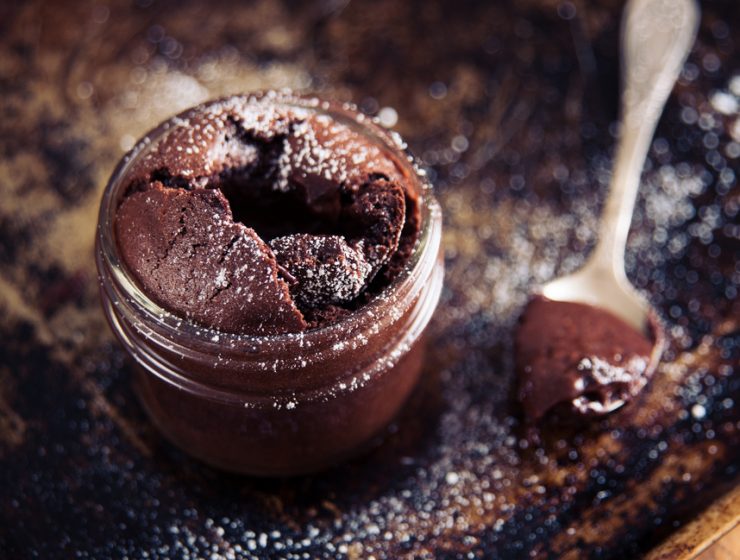 Molten chocolate cake - travelandbeauty.ro